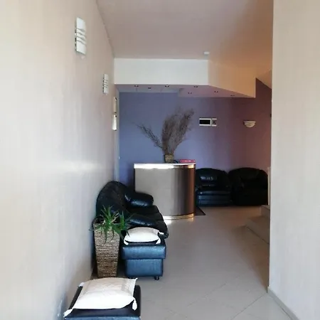 Πανσιόν Marinovi