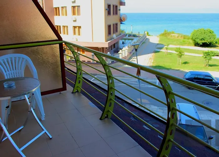 Marinovi Guest house 3*